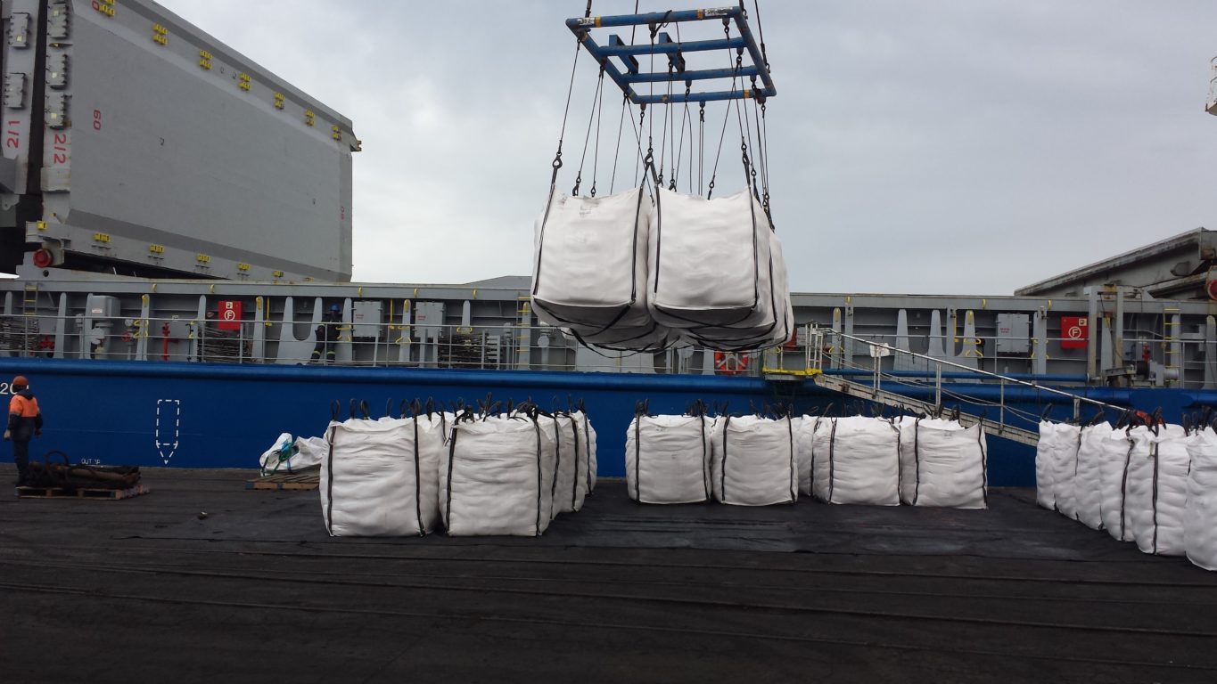 Medium Coarse Salt Break Bulk Shipment